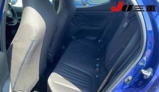 Toyota Yaris XP150 рестайлинг, 2023 год, 1 350 000 рублей, 10 фотография