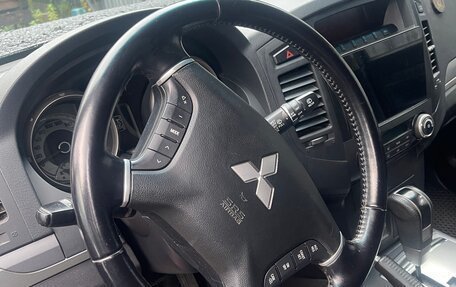Mitsubishi Pajero IV, 2011 год, 1 850 000 рублей, 4 фотография