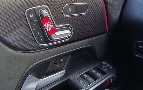 Mercedes-Benz GLB, 2021 год, 4 000 000 рублей, 25 фотография