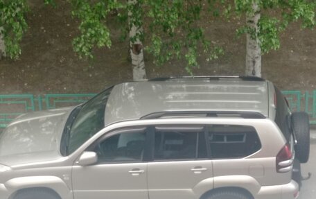 Toyota Land Cruiser 100 рестайлинг 2, 2003 год, 1 550 000 рублей, 2 фотография
