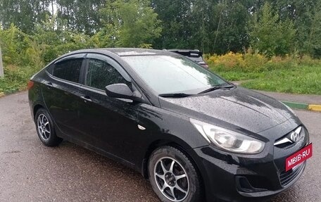 Hyundai Solaris II рестайлинг, 2012 год, 700 000 рублей, 5 фотография