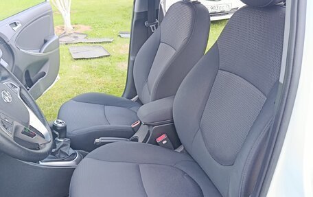 Hyundai Solaris II рестайлинг, 2014 год, 850 000 рублей, 12 фотография
