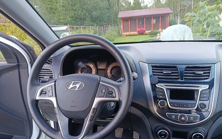 Hyundai Solaris II рестайлинг, 2014 год, 850 000 рублей, 19 фотография
