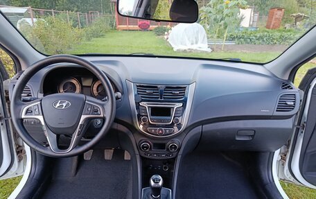 Hyundai Solaris II рестайлинг, 2014 год, 850 000 рублей, 18 фотография