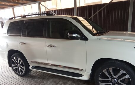 Toyota Land Cruiser 200, 2016 год, 5 300 000 рублей, 3 фотография