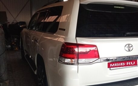 Toyota Land Cruiser 200, 2016 год, 5 300 000 рублей, 6 фотография
