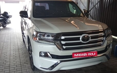 Toyota Land Cruiser 200, 2016 год, 5 300 000 рублей, 15 фотография