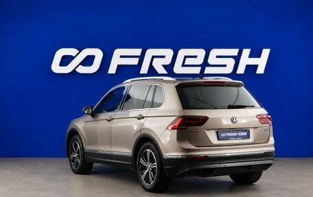 Volkswagen Tiguan II, 2017 год, 2 490 750 рублей, 2 фотография