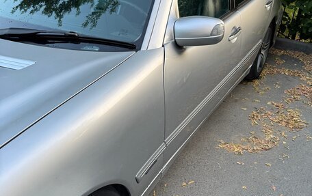 Mercedes-Benz E-Класс, 1999 год, 400 000 рублей, 2 фотография