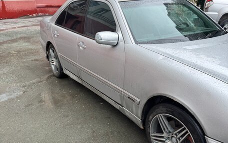 Mercedes-Benz E-Класс, 1999 год, 400 000 рублей, 4 фотография
