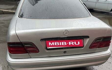 Mercedes-Benz E-Класс, 1999 год, 400 000 рублей, 5 фотография