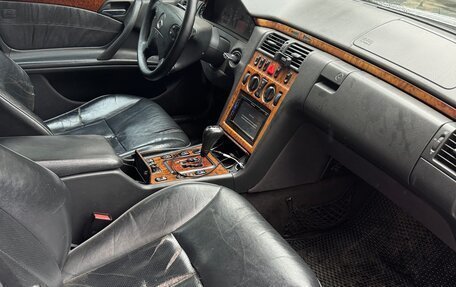 Mercedes-Benz E-Класс, 1999 год, 400 000 рублей, 6 фотография
