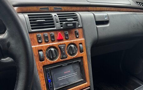 Mercedes-Benz E-Класс, 1999 год, 400 000 рублей, 8 фотография