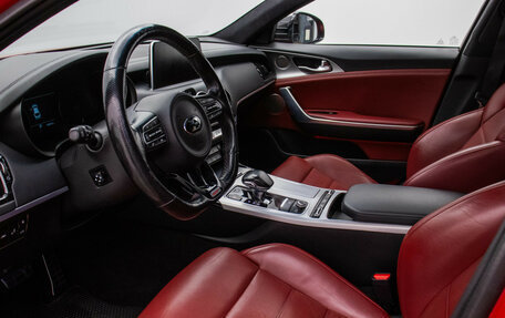 KIA Stinger I, 2019 год, 3 000 000 рублей, 10 фотография