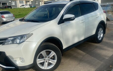 Toyota RAV4, 2013 год, 1 720 000 рублей, 2 фотография