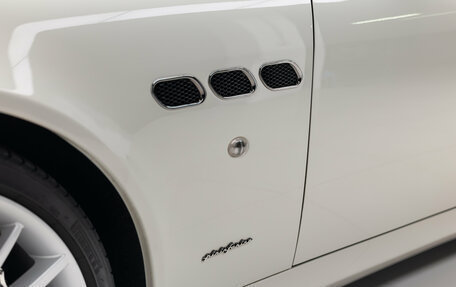 Maserati Quattroporte VI, 2011 год, 7 490 000 рублей, 39 фотография