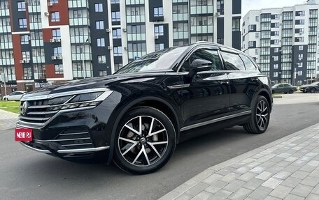 Volkswagen Touareg III, 2021 год, 6 990 000 рублей, 1 фотография