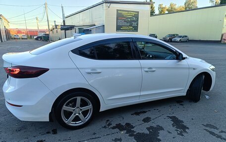 Hyundai Elantra VI рестайлинг, 2017 год, 1 250 000 рублей, 3 фотография