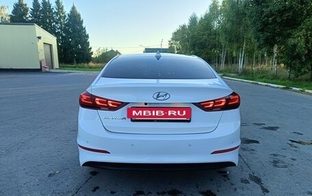 Hyundai Elantra VI рестайлинг, 2017 год, 1 250 000 рублей, 4 фотография