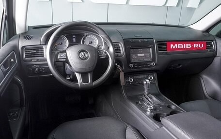 Volkswagen Touareg III, 2012 год, 1 900 000 рублей, 7 фотография