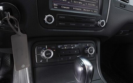 Volkswagen Touareg III, 2012 год, 1 900 000 рублей, 14 фотография