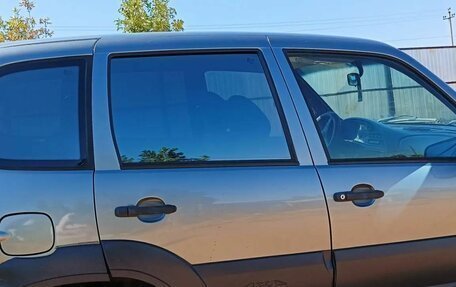 Chevrolet Niva I рестайлинг, 2009 год, 500 000 рублей, 3 фотография