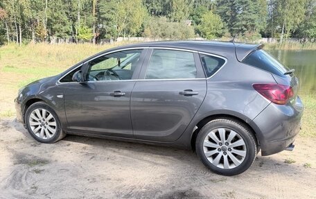 Opel Astra J, 2011 год, 600 000 рублей, 7 фотография
