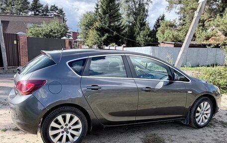 Opel Astra J, 2011 год, 600 000 рублей, 4 фотография