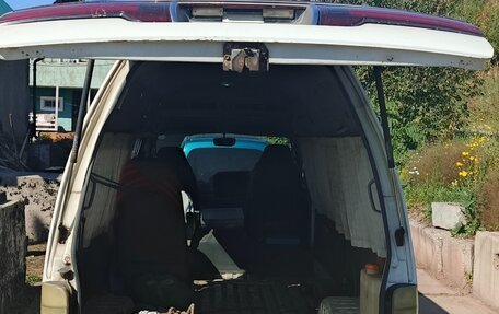 Toyota HiAce H100, 1999 год, 450 000 рублей, 5 фотография
