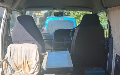 Toyota HiAce H100, 1999 год, 450 000 рублей, 9 фотография