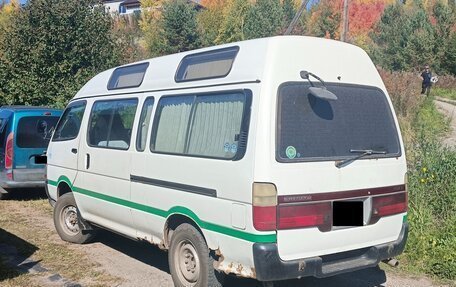 Toyota HiAce H100, 1999 год, 450 000 рублей, 12 фотография
