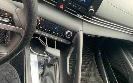 Hyundai Elantra, 2022 год, 2 150 000 рублей, 7 фотография