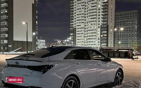Hyundai Elantra, 2022 год, 2 150 000 рублей, 19 фотография
