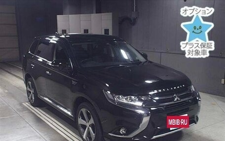 Mitsubishi Outlander III рестайлинг 3, 2018 год, 2 150 000 рублей, 2 фотография