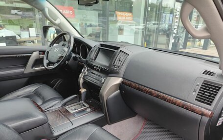 Toyota Land Cruiser 200, 2011 год, 2 990 000 рублей, 13 фотография