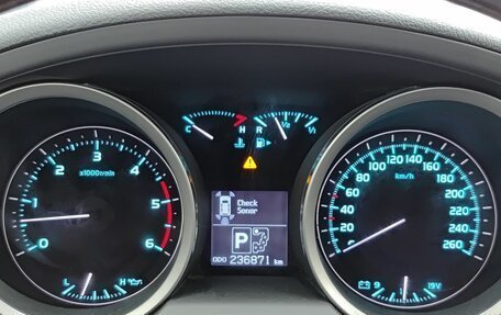 Toyota Land Cruiser 200, 2011 год, 2 990 000 рублей, 16 фотография