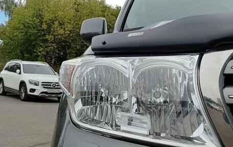 Toyota Land Cruiser 200, 2011 год, 2 990 000 рублей, 21 фотография