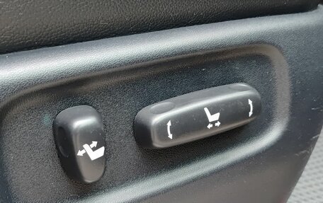 Toyota Land Cruiser 200, 2011 год, 2 990 000 рублей, 30 фотография