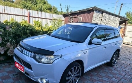 Mitsubishi Outlander III рестайлинг 3, 2013 год, 1 530 000 рублей, 1 фотография