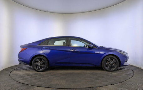 Hyundai Elantra, 2022 год, 2 050 000 рублей, 4 фотография