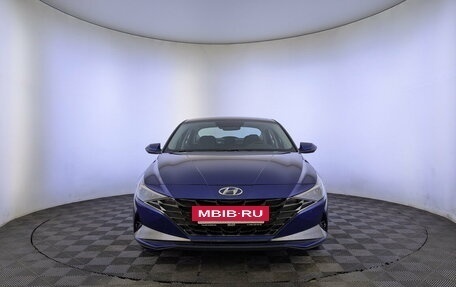 Hyundai Elantra, 2022 год, 2 050 000 рублей, 2 фотография