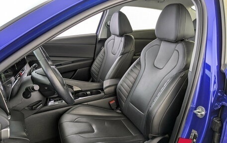 Hyundai Elantra, 2022 год, 2 050 000 рублей, 21 фотография
