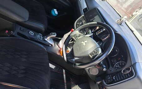 Mitsubishi Outlander III рестайлинг 3, 2013 год, 1 530 000 рублей, 10 фотография