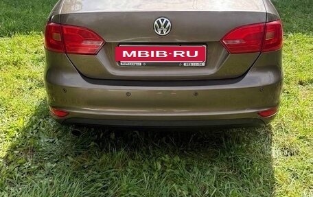 Volkswagen Jetta VI, 2012 год, 960 000 рублей, 2 фотография