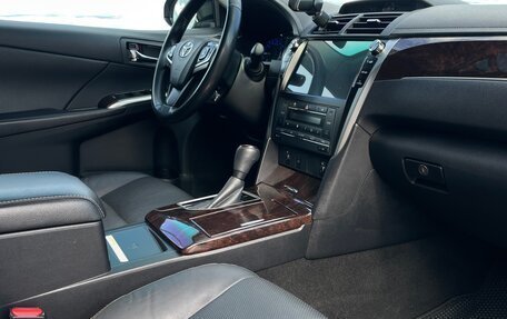 Toyota Camry, 2017 год, 2 450 000 рублей, 11 фотография