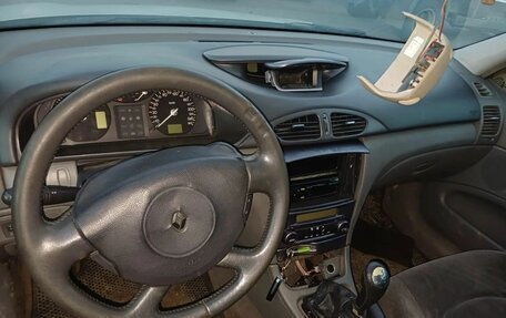Renault Laguna II, 2002 год, 150 000 рублей, 5 фотография