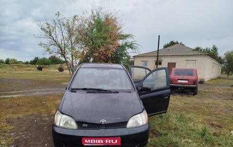 Toyota Echo, 2000 год, 210 000 рублей, 1 фотография