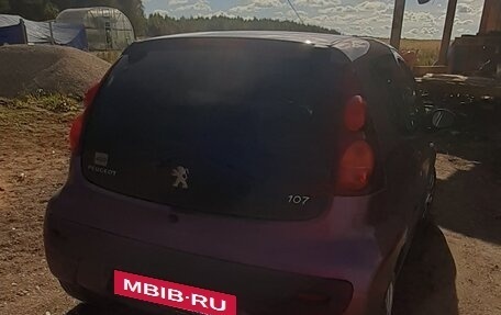 Peugeot 107 I рестайлинг, 2013 год, 525 000 рублей, 2 фотография
