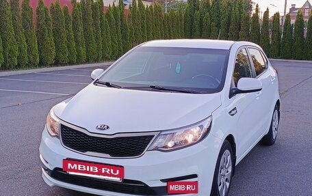 KIA Rio III рестайлинг, 2015 год, 990 000 рублей, 13 фотография