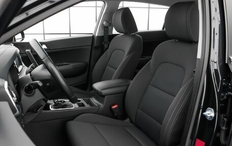 KIA Sportage IV рестайлинг, 2018 год, 2 599 000 рублей, 9 фотография